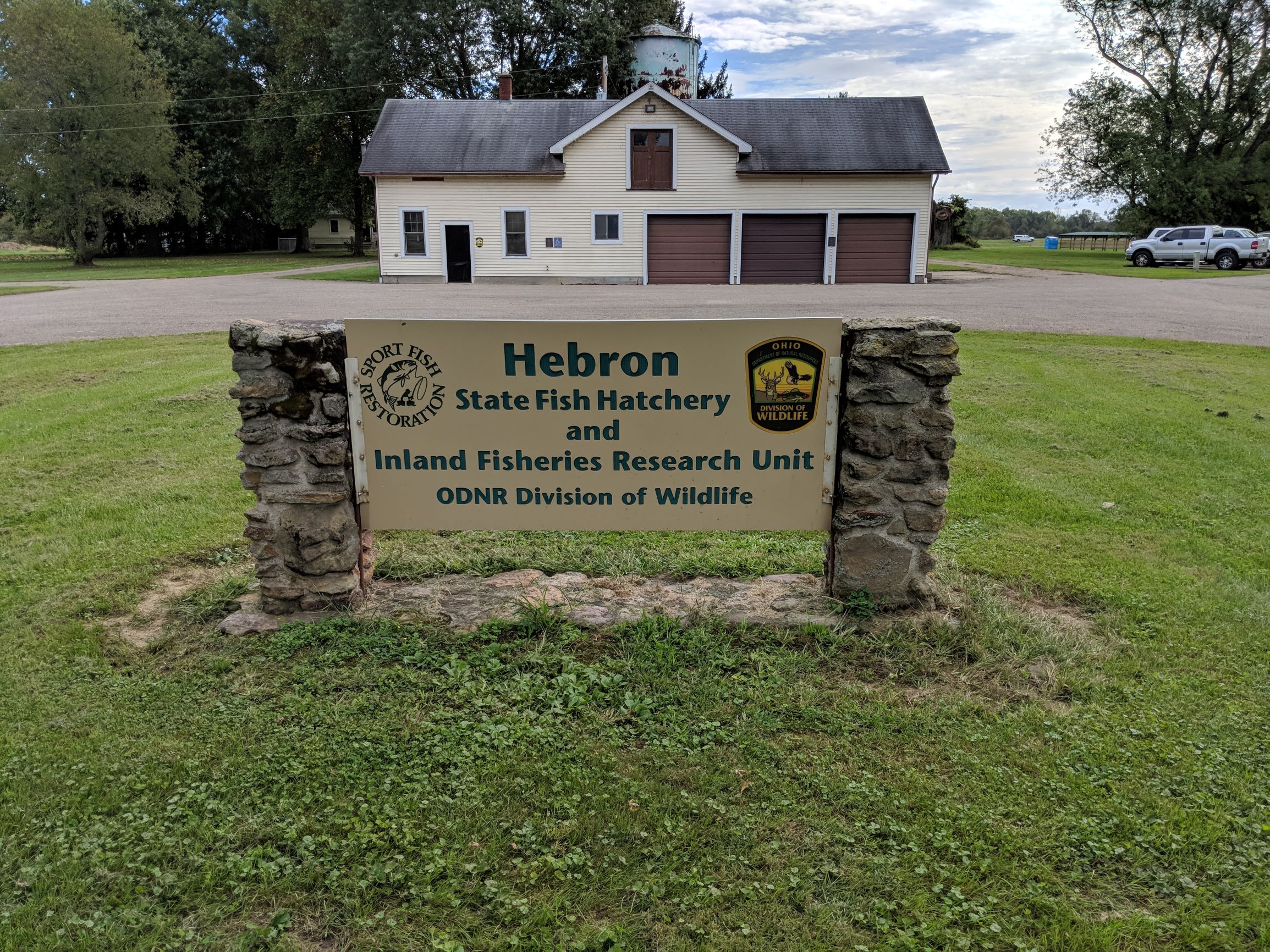 Hebron Hatchery Helps Hungry Fish Find Fresh Food Fount Aquatic